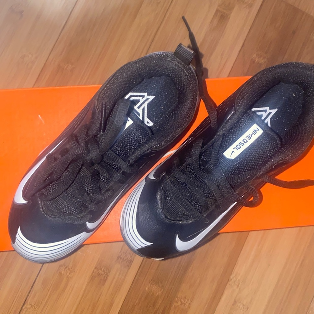 Turf cleats used once